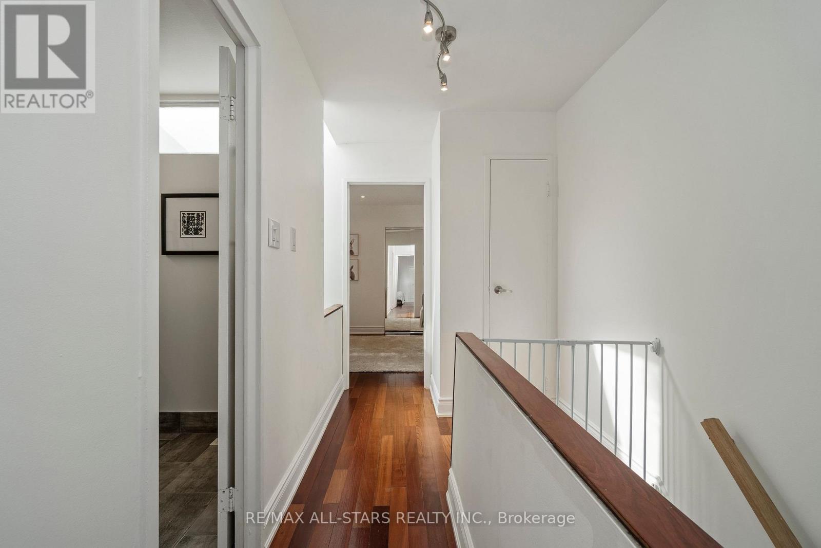 3 - 83 Pape Avenue, Toronto, Ontario  M4M 2V5 - Photo 19 - E12903892