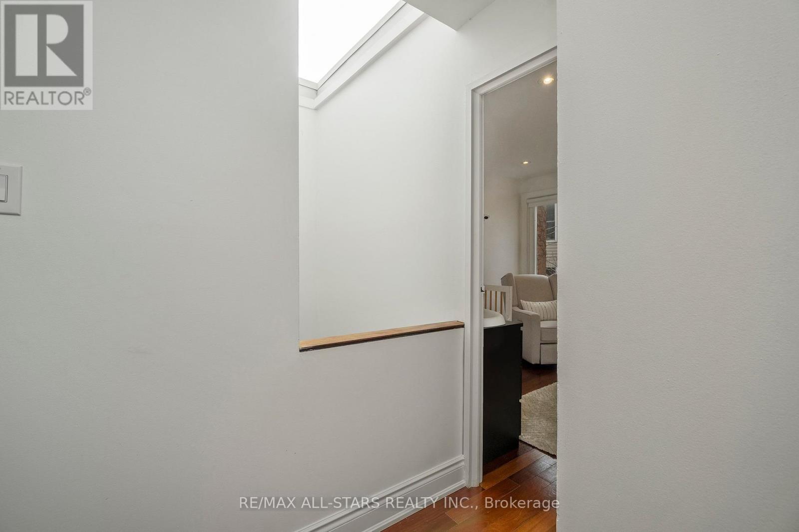 3 - 83 Pape Avenue, Toronto, Ontario  M4M 2V5 - Photo 23 - E12903892