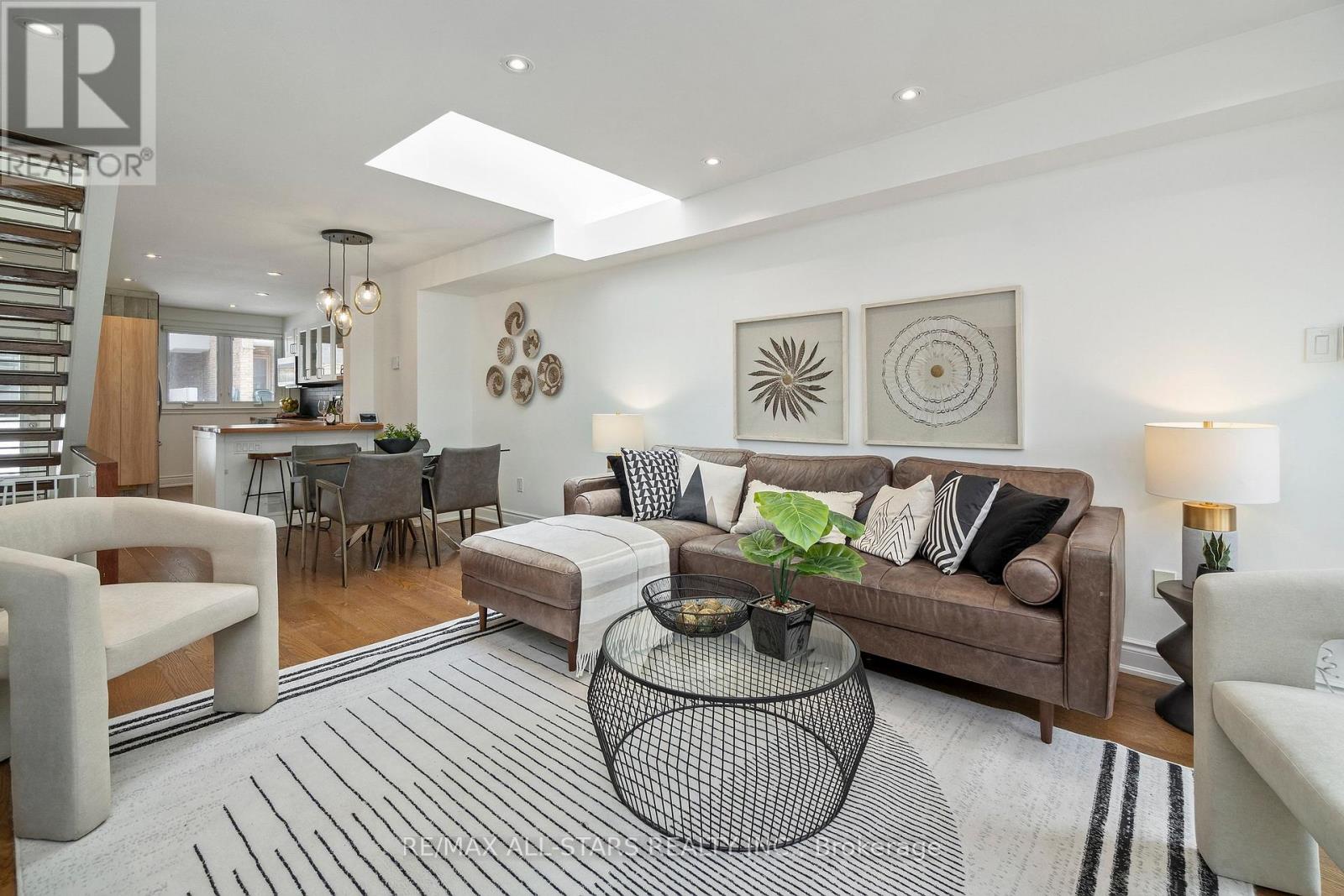 3 - 83 Pape Avenue, Toronto, Ontario  M4M 2V5 - Photo 5 - E12903892