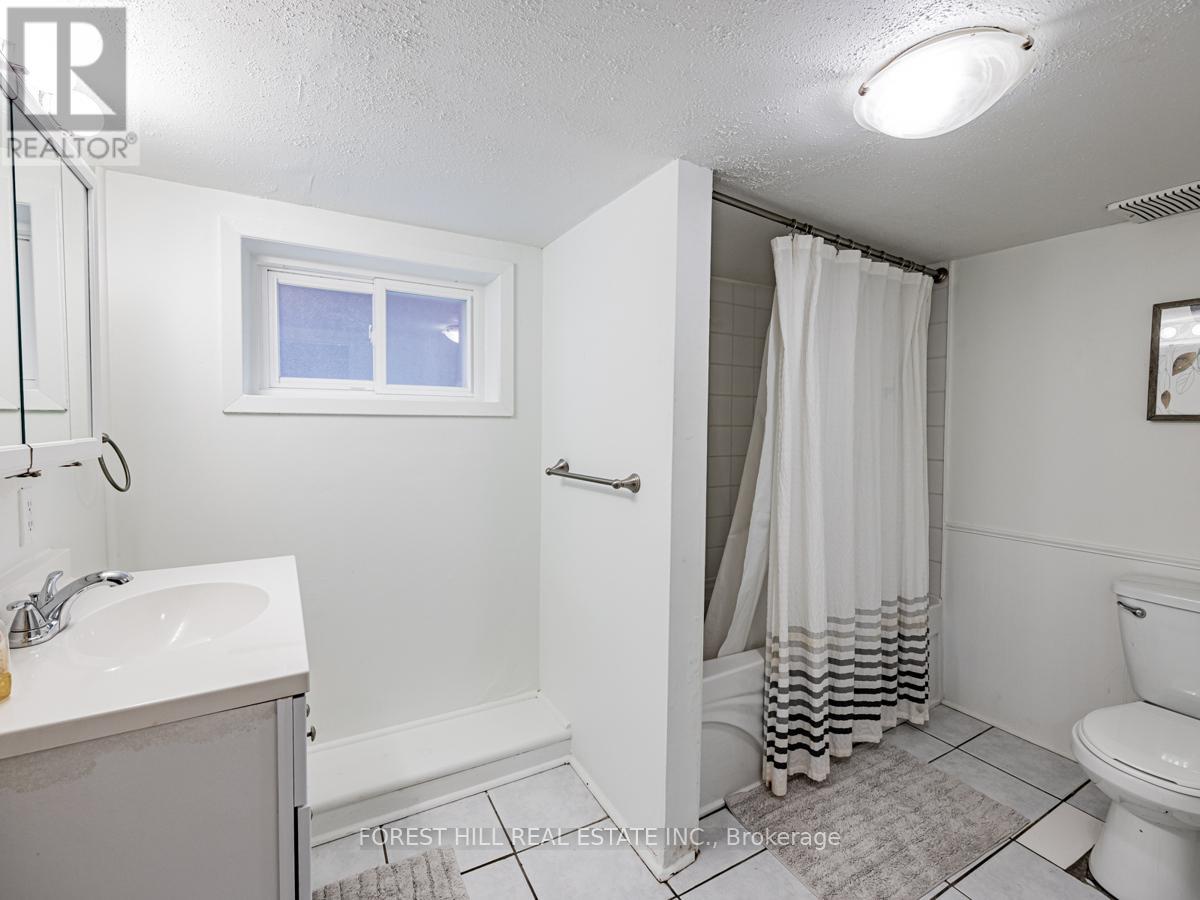 Lower - 29 Scarboro Beach Boulevard, Toronto, Ontario  M4E 2W9 - Photo 16 - E12904006