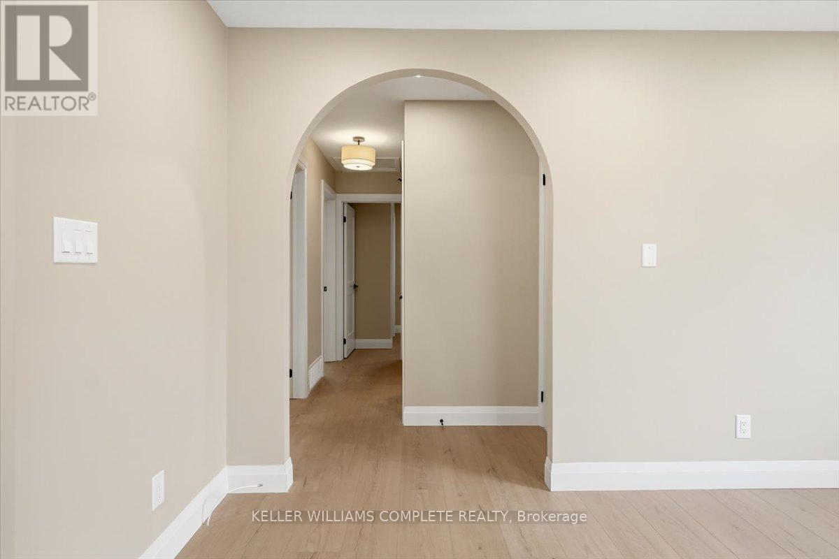 8165 Paddock Trail Drive, Niagara Falls, Ontario  L2H 1W9 - Photo 16 - X12898626