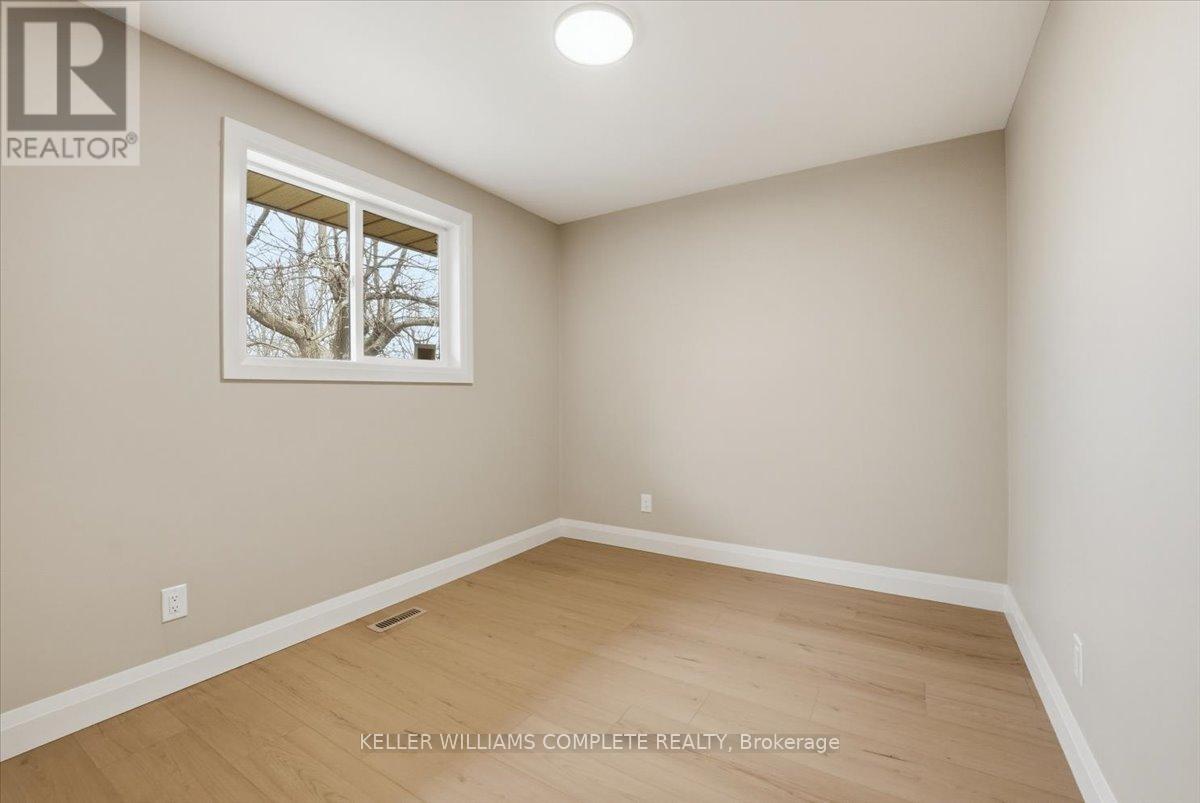 8165 Paddock Trail Drive, Niagara Falls, Ontario  L2H 1W9 - Photo 21 - X12898626