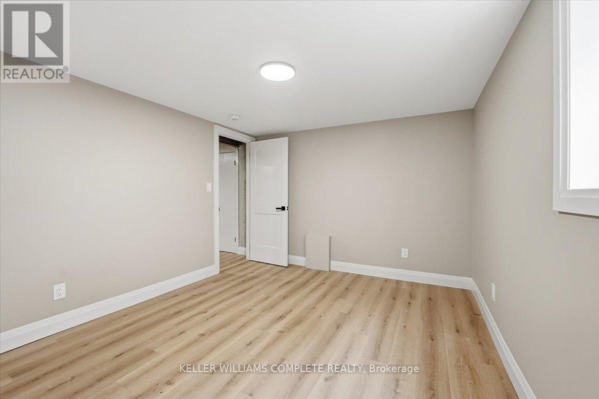 8165 Paddock Trail Drive, Niagara Falls, Ontario  L2H 1W9 - Photo 32 - X12898626