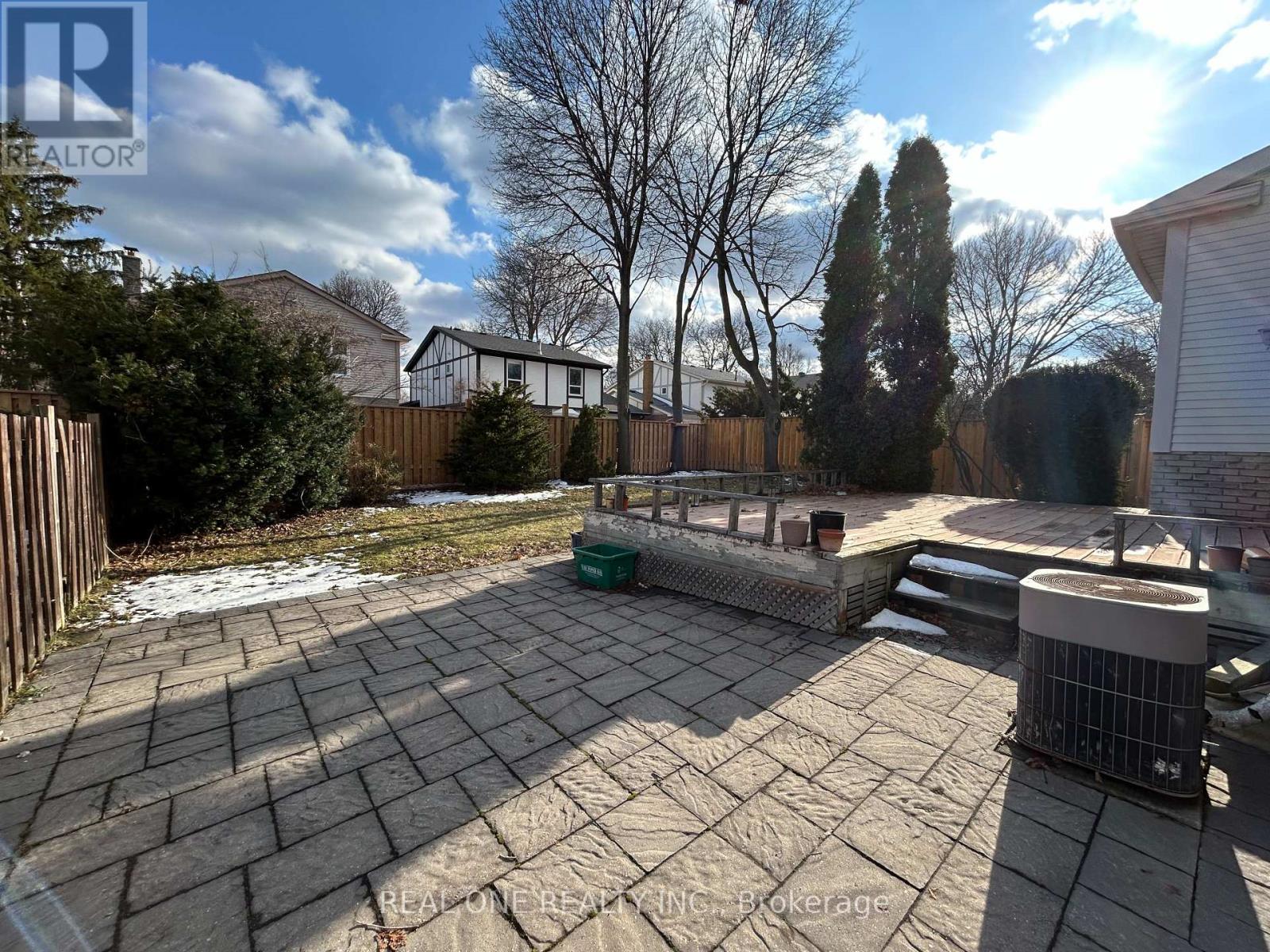 9 Breckonwood Crescent, Markham, Ontario  L3T 5G8 - Photo 34 - N12903890