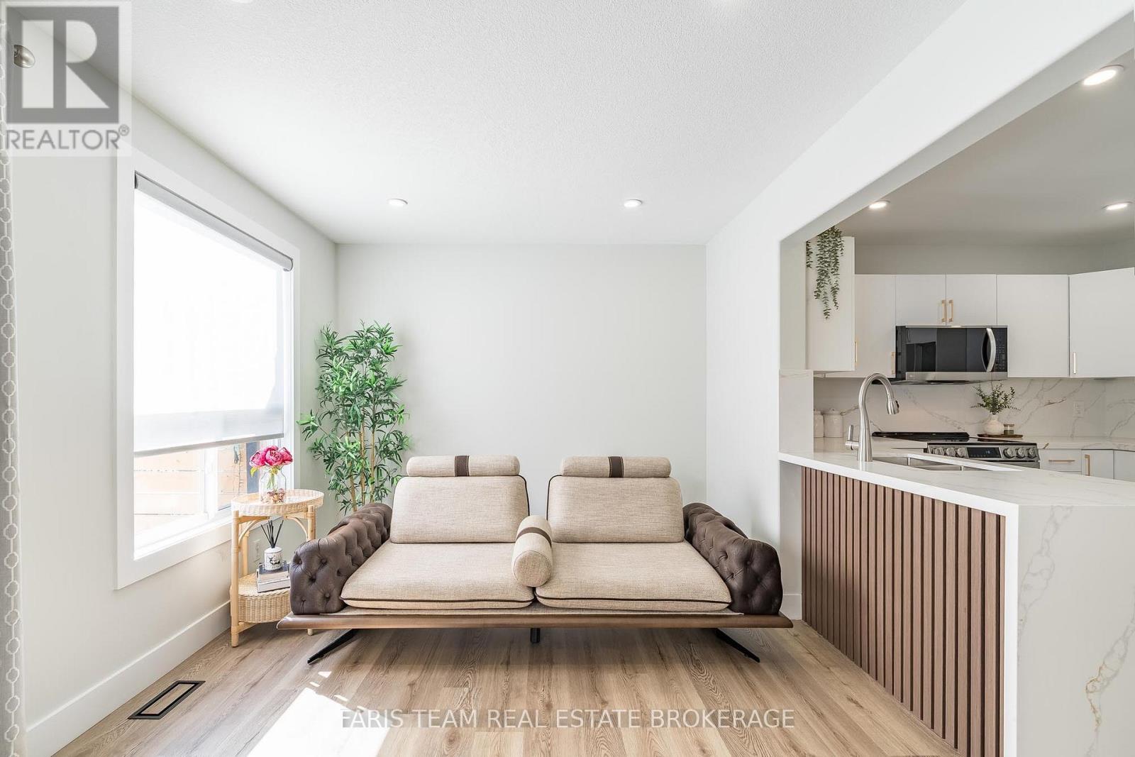 81 Wallace Street, New Tecumseth, Ontario  L9R 2G6 - Photo 16 - N12903894