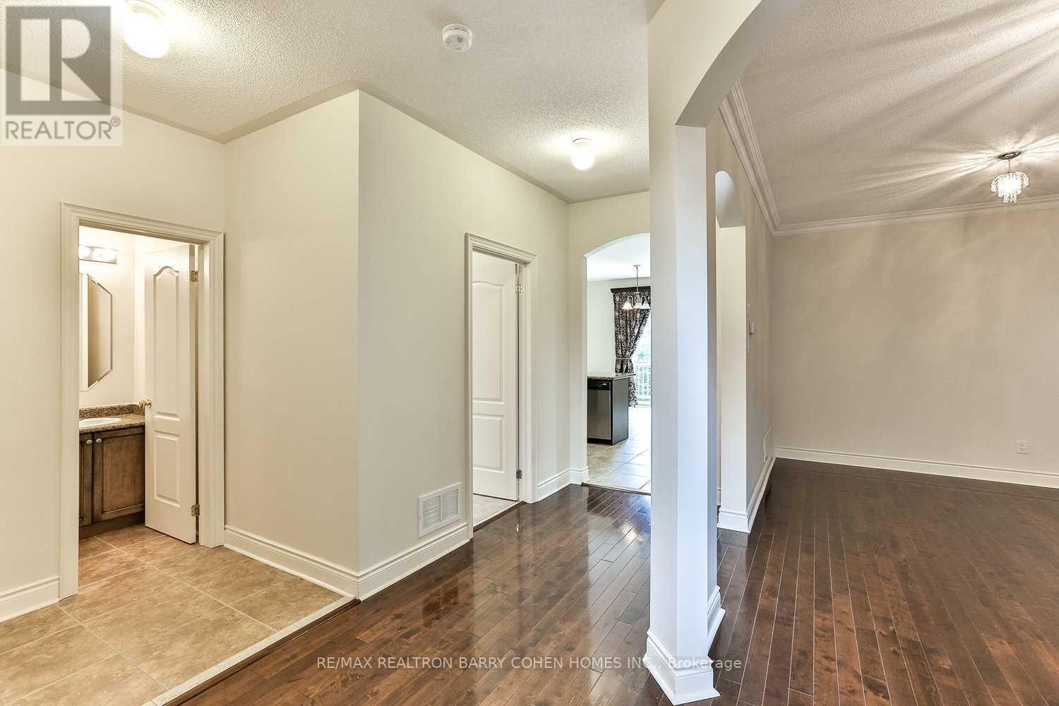 79 Giordano Way, Vaughan, Ontario  L6A 0P7 - Photo 3 - N12903920