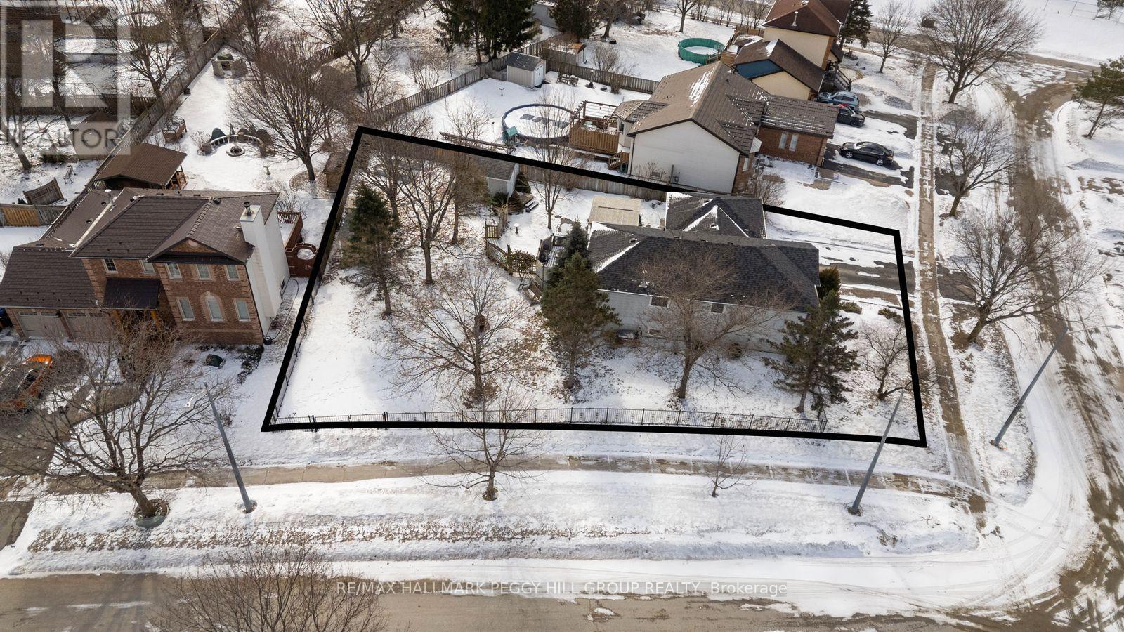 6 Carolyne Street, Essa, Ontario  L3W 0J8 - Photo 14 - N12903976