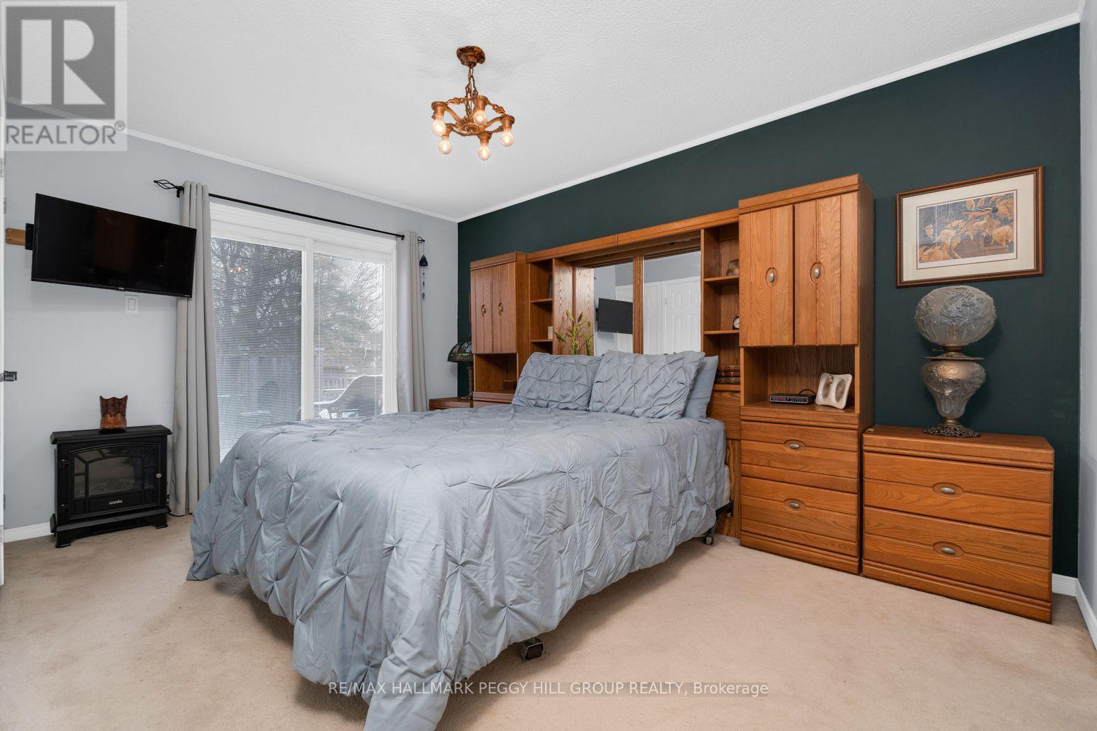 6 Carolyne Street, Essa, Ontario  L3W 0J8 - Photo 7 - N12903976