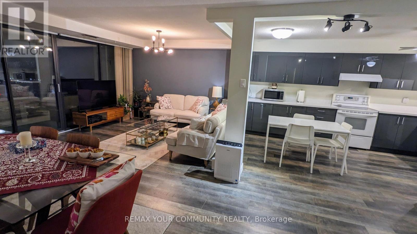 901 - 8111 Yonge Street, Markham, Ontario  L3T 4V9 - Photo 16 - N12904002