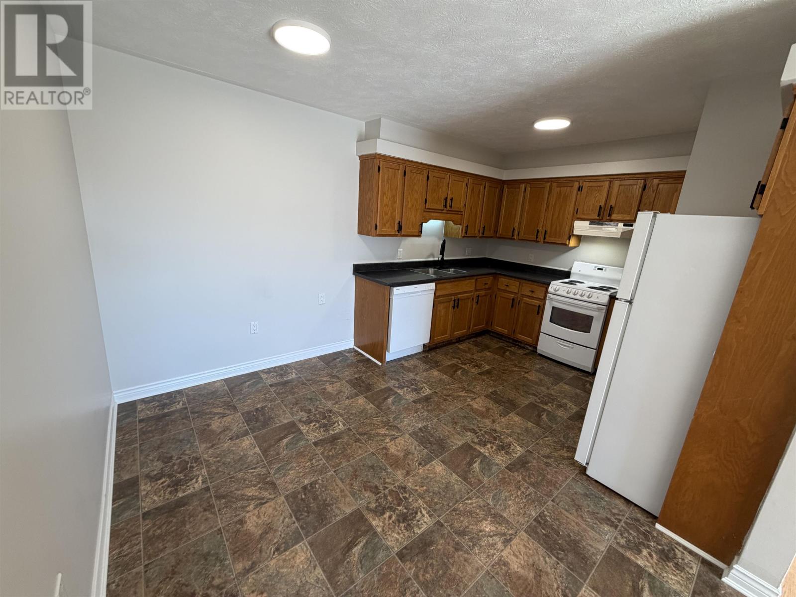 Unit 10 10 Glen Stewart Drive, Stratford, Prince Edward Island  C1B 2B2 - Photo 5 - 202605063