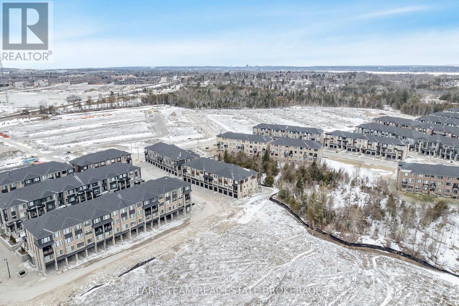 39 Appletree Lane, Barrie, Ontario  L9J 0P1 - Photo 34 - S12903938