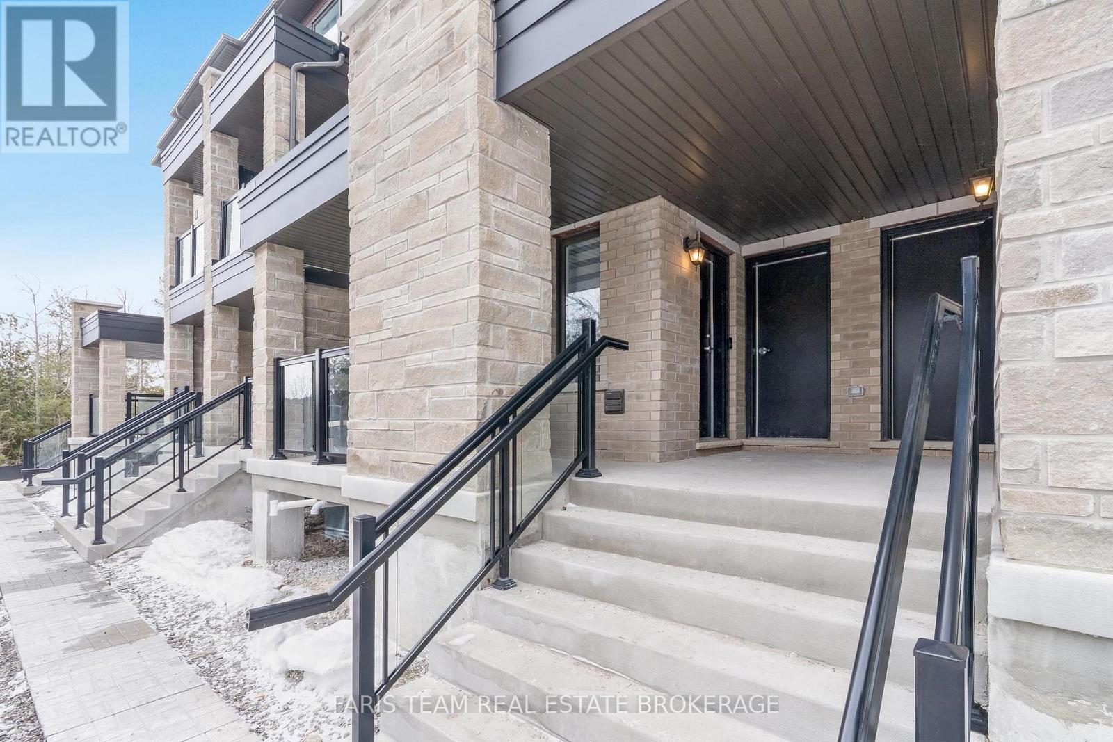 39 Appletree Lane, Barrie, Ontario  L9J 0P1 - Photo 5 - S12903938