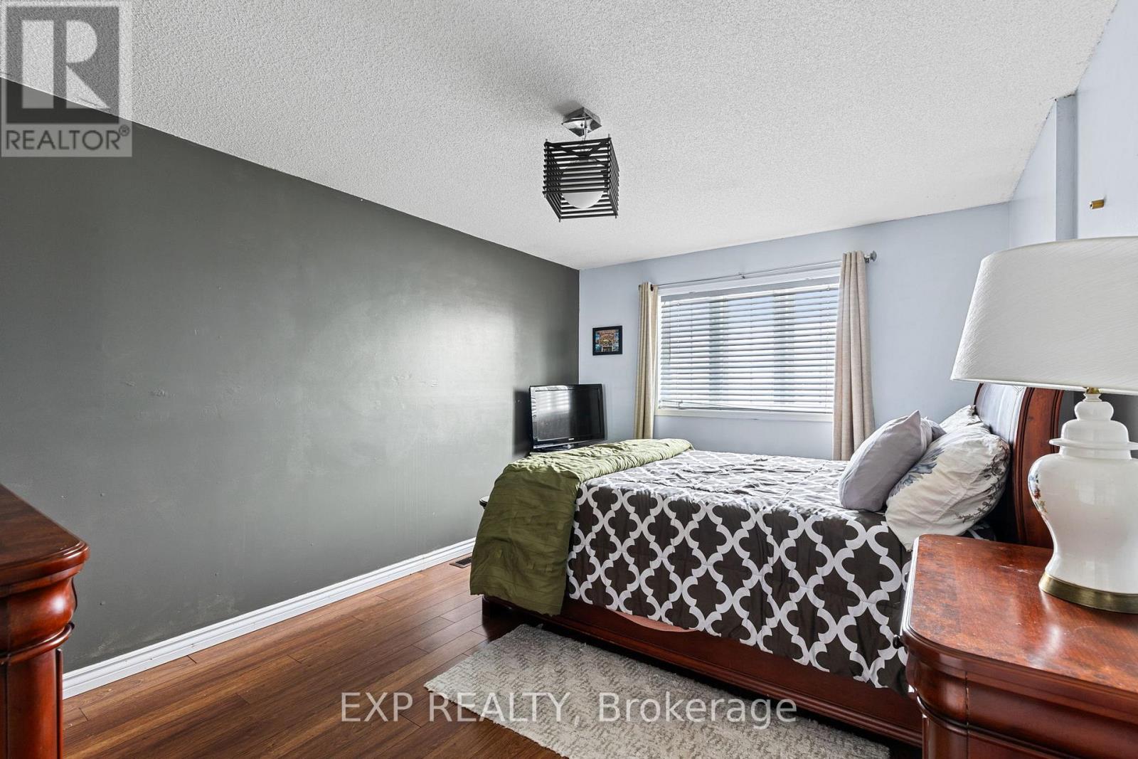 5 Sun King Crescent, Barrie, Ontario  L4M 7J8 - Photo 27 - S12903954