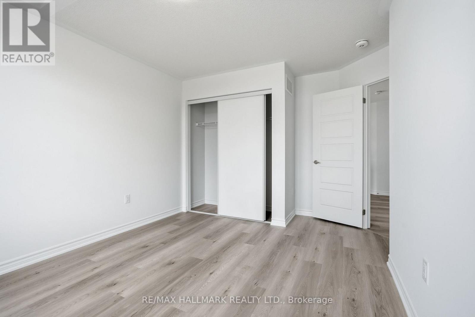 42 Vinewood Crescent, Barrie, Ontario  L9J 1B4 - Photo 17 - S12903980