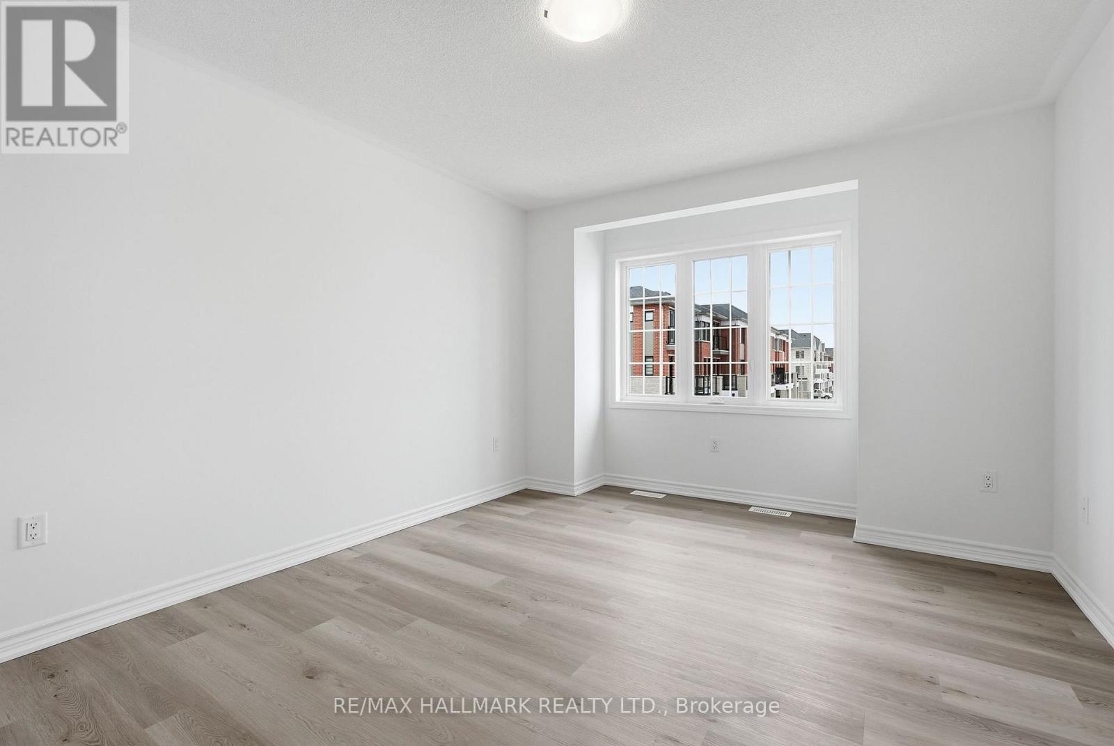 42 Vinewood Crescent, Barrie, Ontario  L9J 1B4 - Photo 18 - S12903980