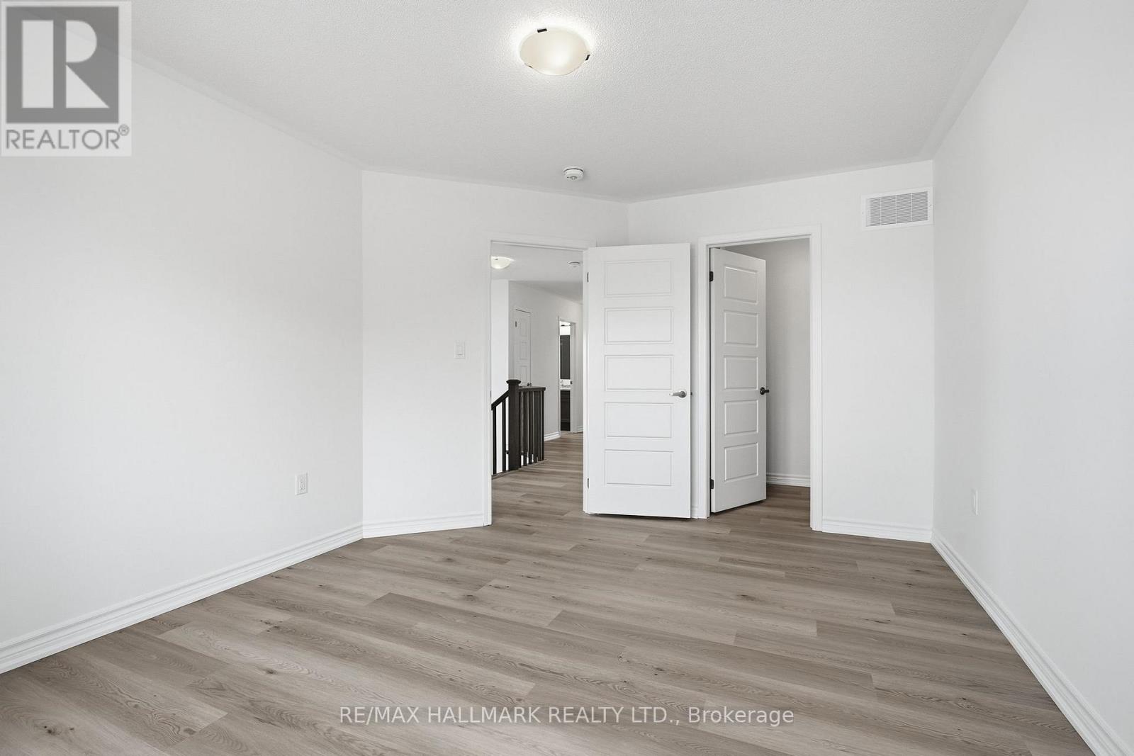 42 Vinewood Crescent, Barrie, Ontario  L9J 1B4 - Photo 19 - S12903980