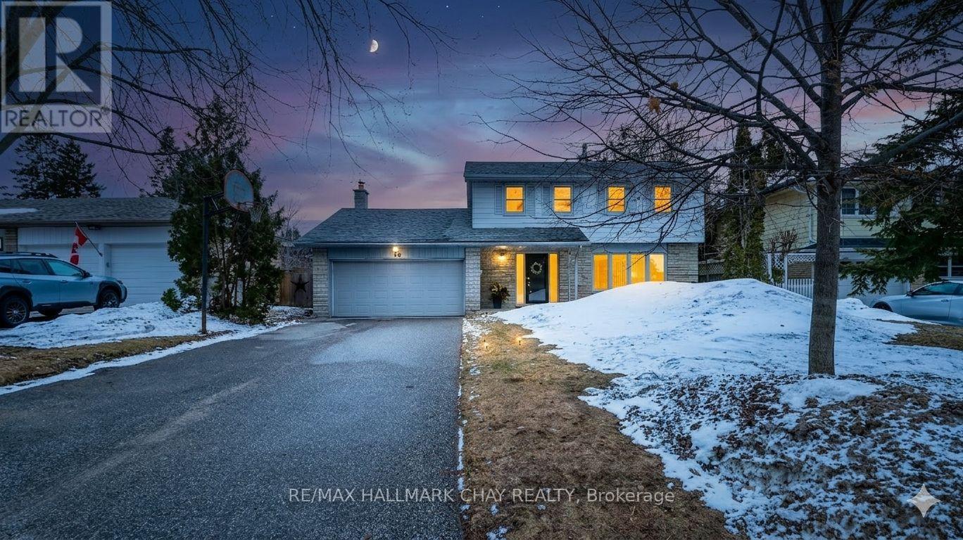 38 Peacock Lane, Barrie, Ontario  L4N 3R8 - Photo 2 - S12904020