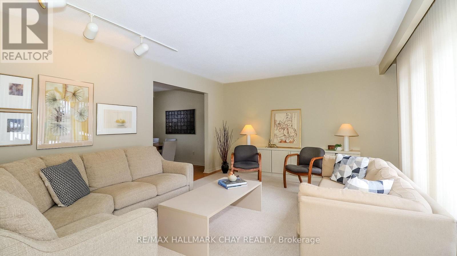 38 Peacock Lane, Barrie, Ontario  L4N 3R8 - Photo 8 - S12904020