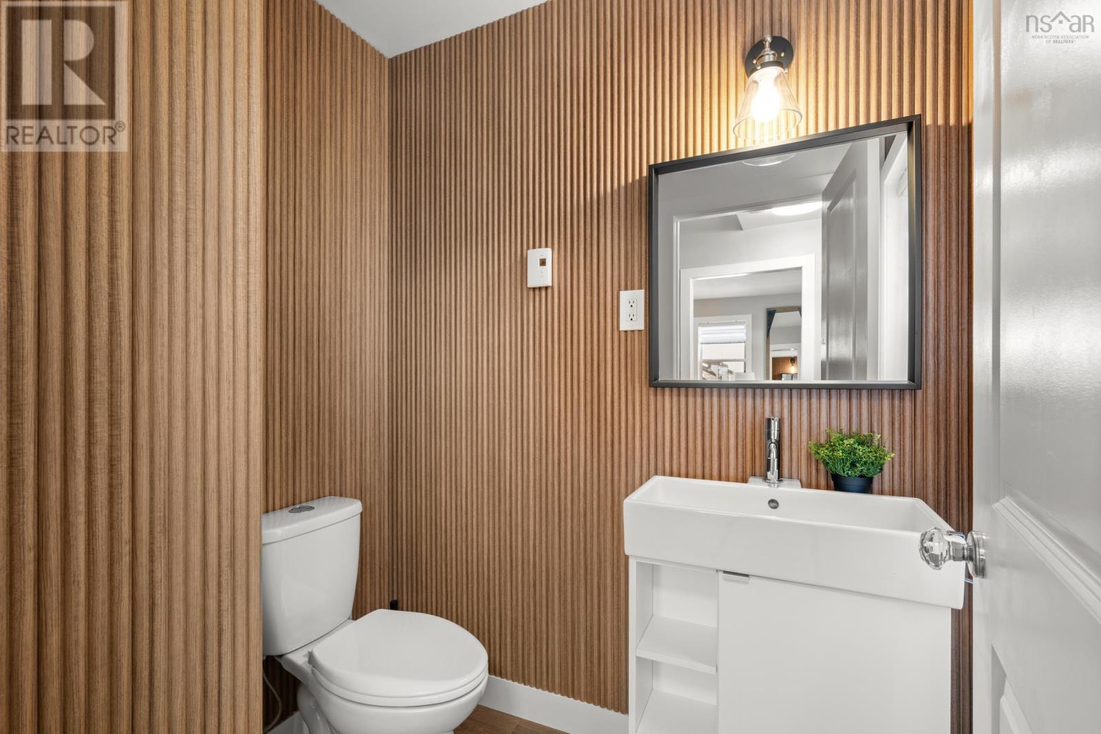 18 Forest Hill Drive, Halifax, Nova Scotia  B3M 1X4 - Photo 8 - 202604405