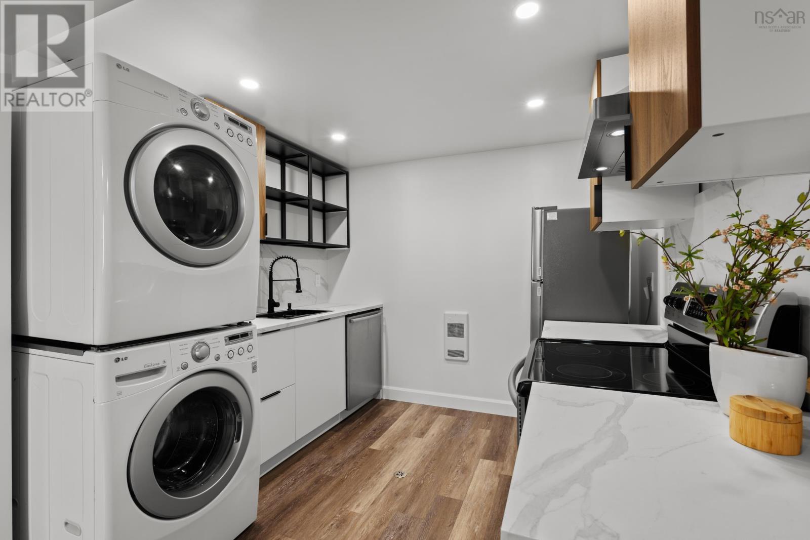 18 Forest Hill Drive, Halifax, Nova Scotia  B3M 1X4 - Photo 38 - 202604405