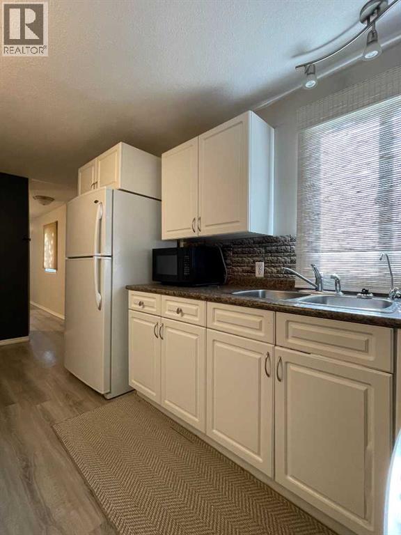 202 Railway Avenue, Veteran, Alberta  T0C 2S0 - Photo 17 - A2247243