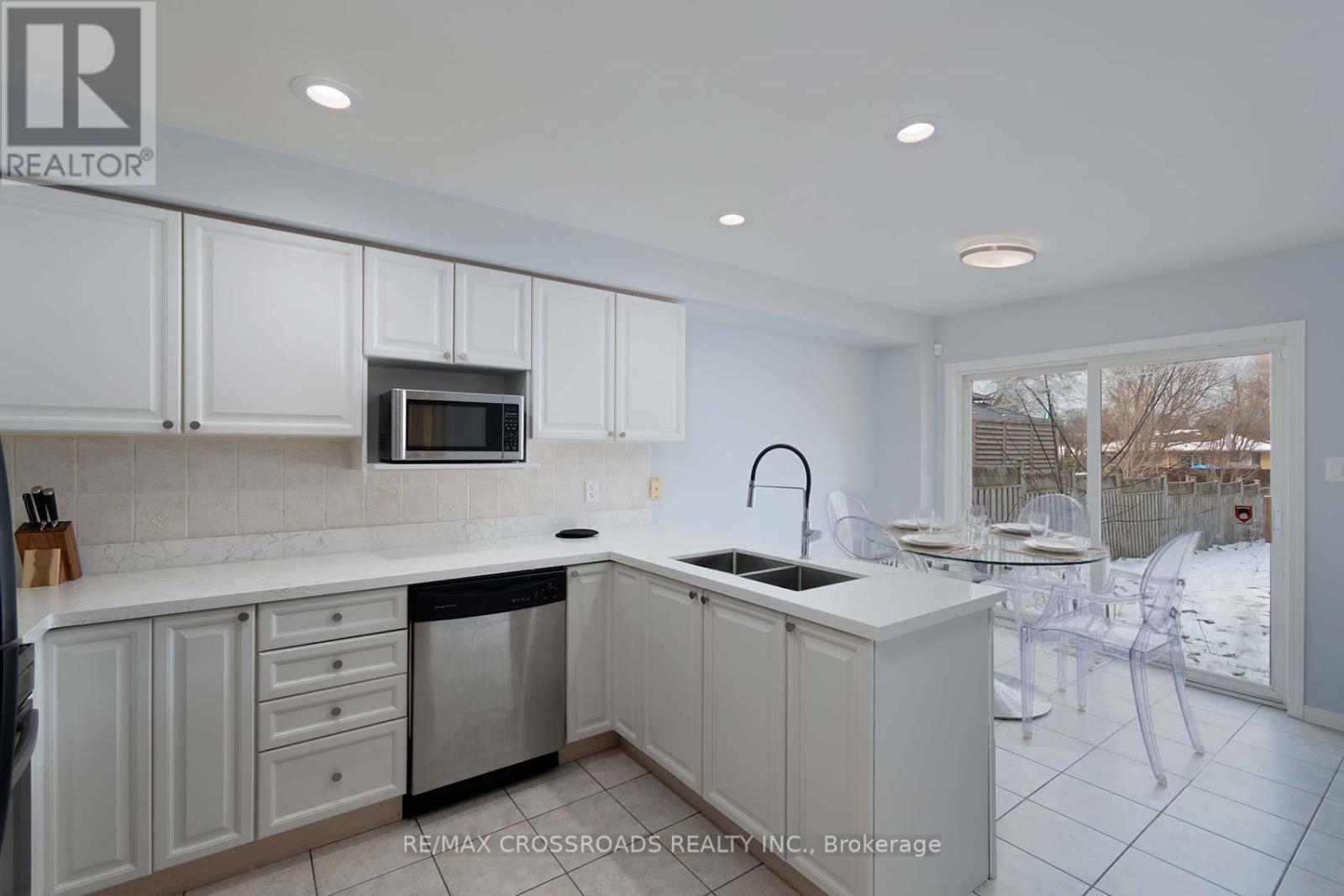 510 Hickory Street N, Whitby, Ontario  L1N 9W8 - Photo 11 - E12904046