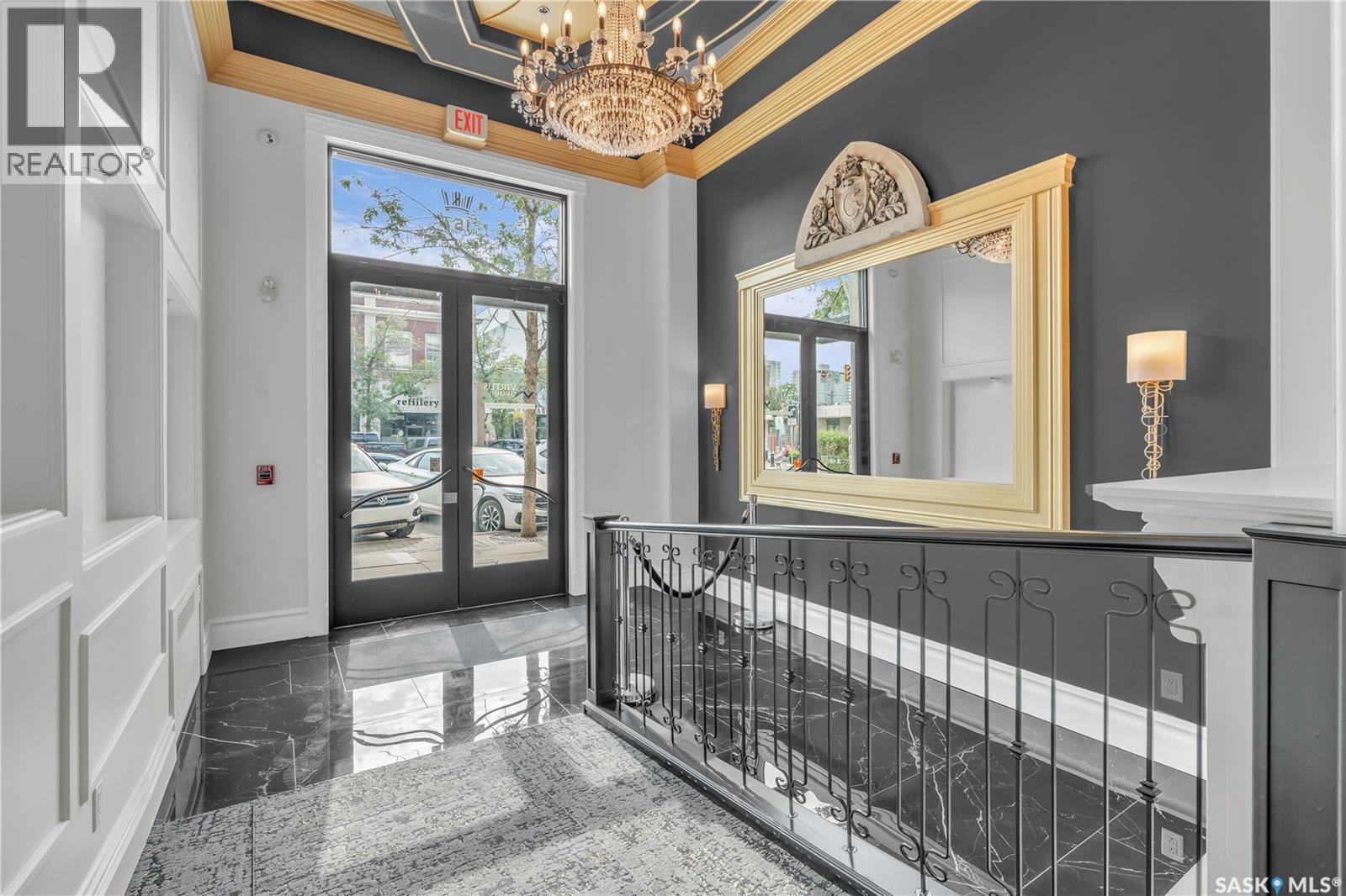 302 157 2nd Avenue N, Saskatoon, Saskatchewan  S7H 3X7 - Photo 3 - SK030921