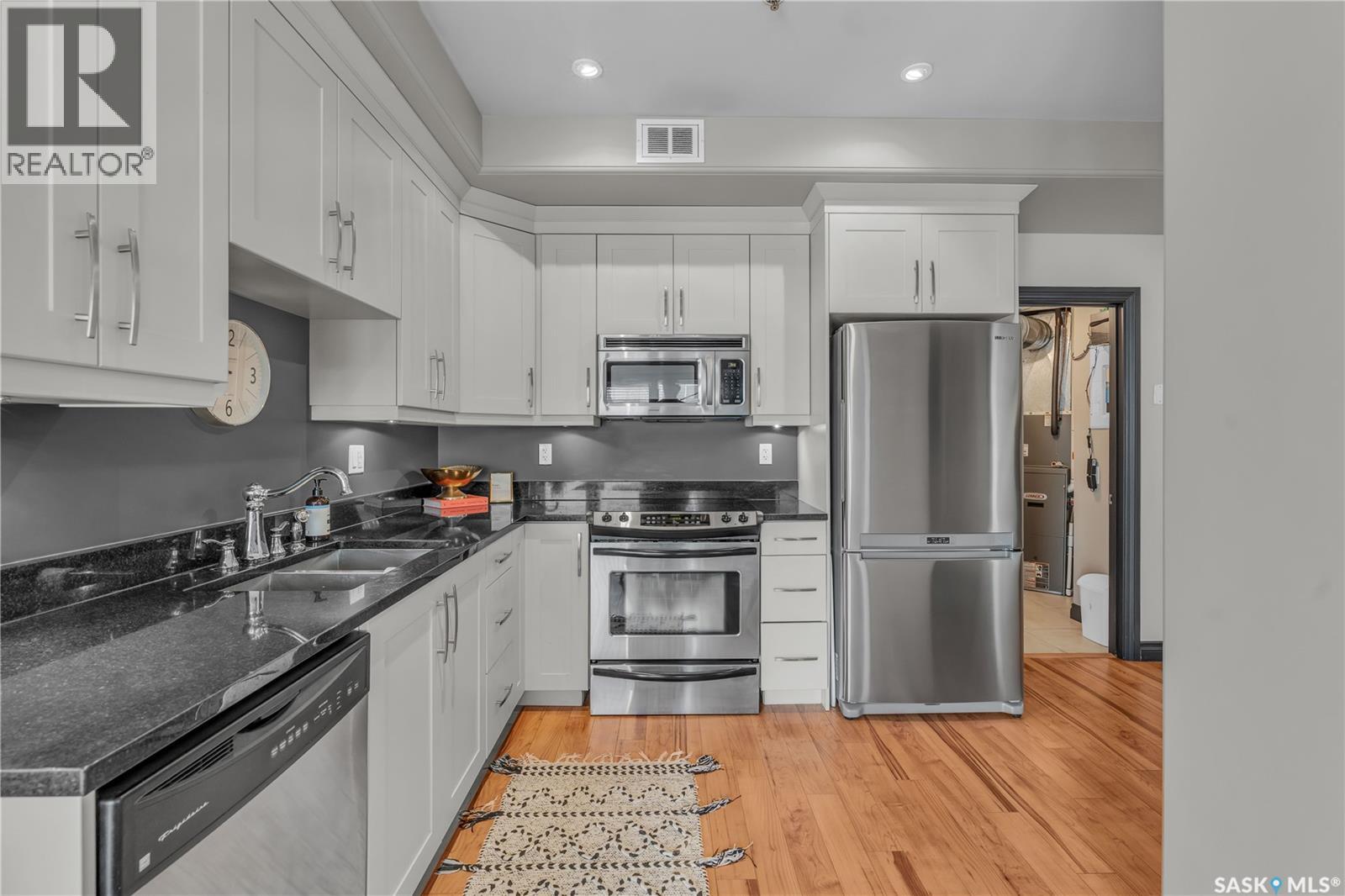 302 157 2nd Avenue N, Saskatoon, Saskatchewan  S7H 3X7 - Photo 9 - SK030921