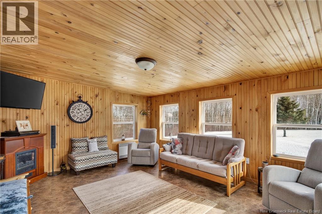 79 Bernard Rue, Balmoral, New Brunswick  E8E 1A4 - Photo 2 - NB135382