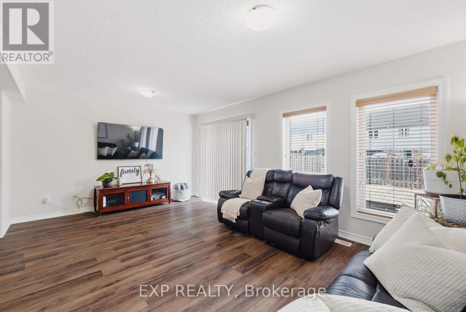 130 Simmonds Drive, Guelph, Ontario  N1E 7L8 - Photo 13 - X12901972