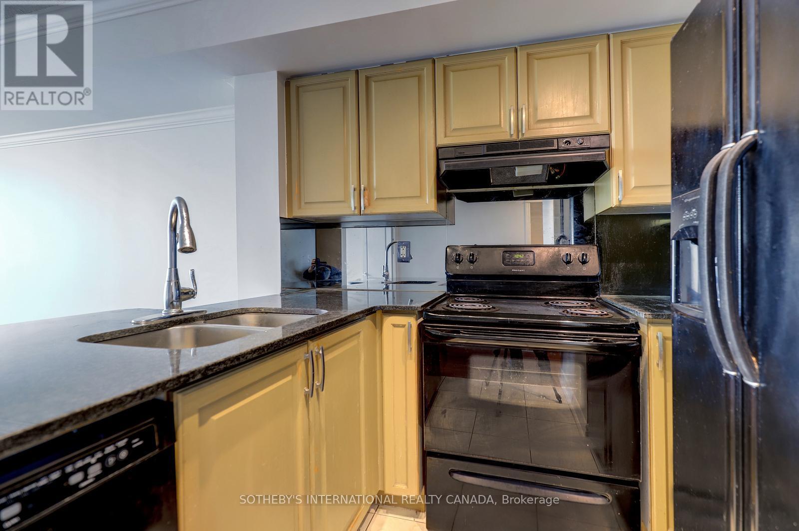 2001 - 1 Elm Drive, Mississauga, Ontario  L5B 3C2 - Photo 12 - W12903850