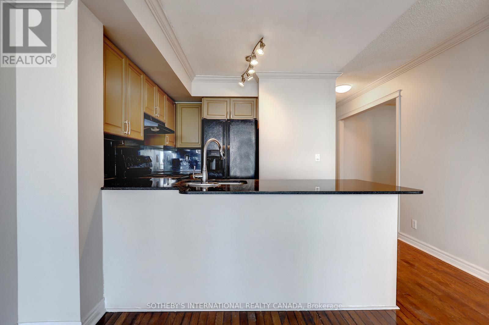 2001 - 1 Elm Drive, Mississauga, Ontario  L5B 3C2 - Photo 15 - W12903850