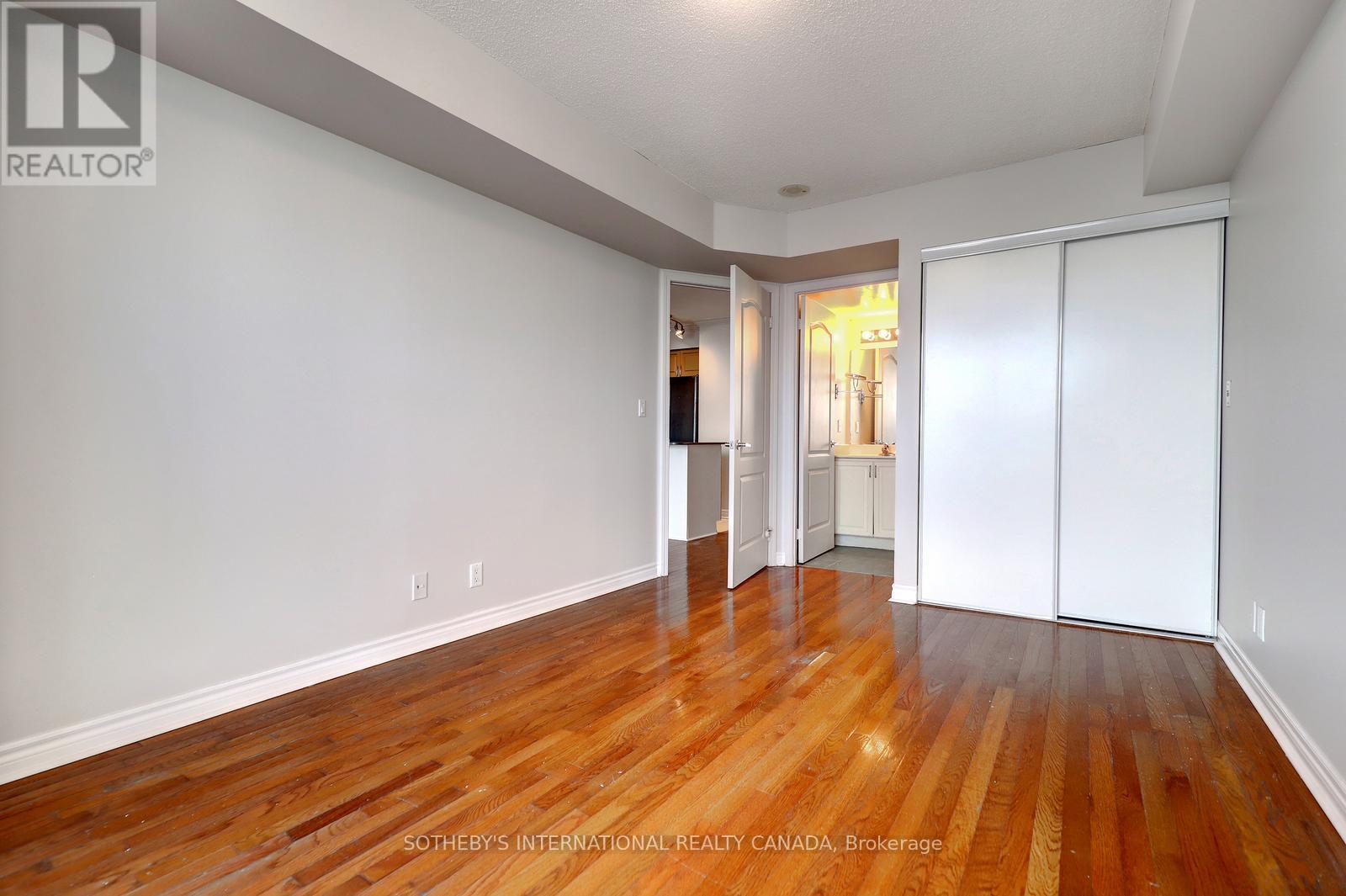 2001 - 1 Elm Drive, Mississauga, Ontario  L5B 3C2 - Photo 22 - W12903850