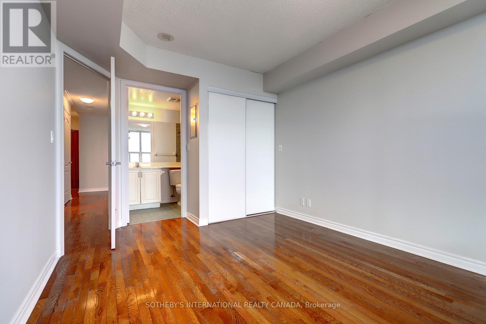 2001 - 1 Elm Drive, Mississauga, Ontario  L5B 3C2 - Photo 23 - W12903850