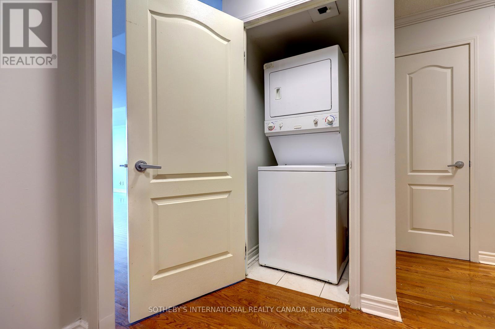 2001 - 1 Elm Drive, Mississauga, Ontario  L5B 3C2 - Photo 26 - W12903850