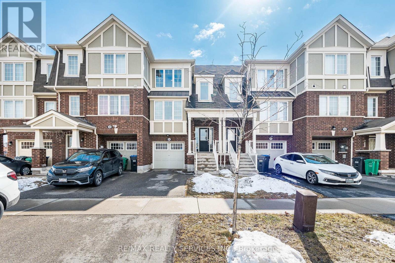 44 BANNISTER CRESCENT, Brampton, Ontario