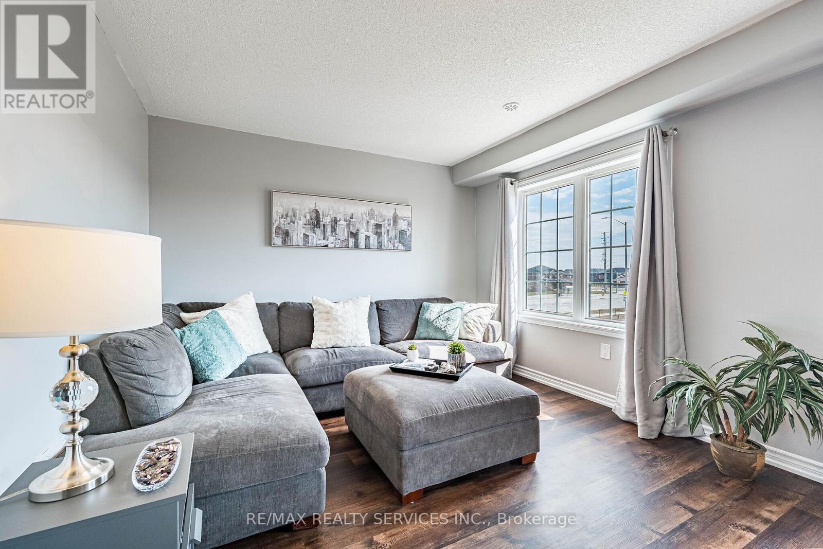 44 Bannister Crescent, Brampton, Ontario  L7A 4H3 - Photo 10 - W12903898