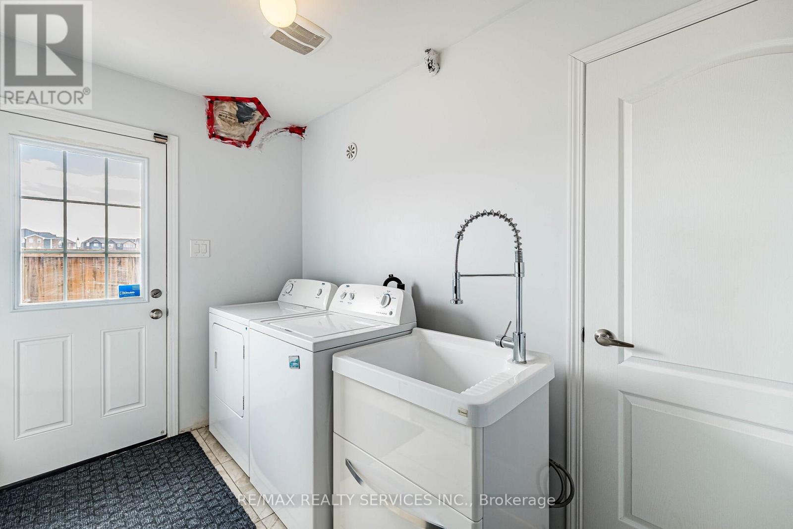 44 Bannister Crescent, Brampton, Ontario  L7A 4H3 - Photo 34 - W12903898