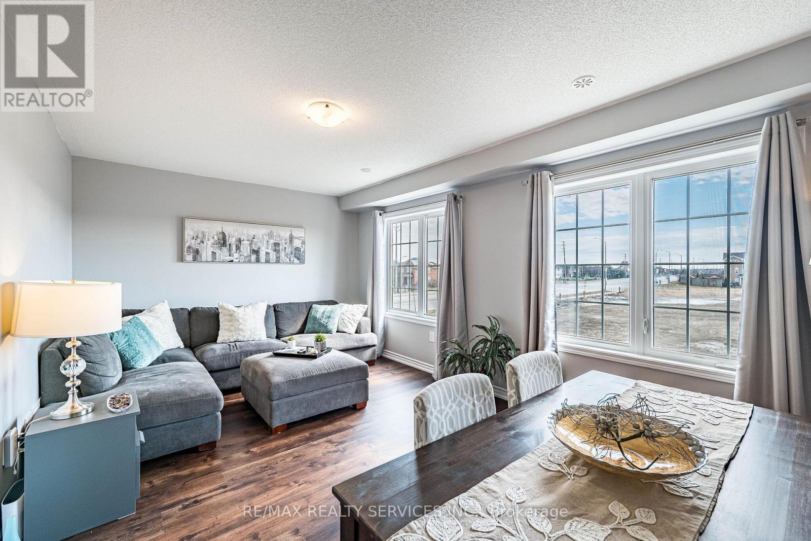 44 Bannister Crescent, Brampton, Ontario  L7A 4H3 - Photo 7 - W12903898