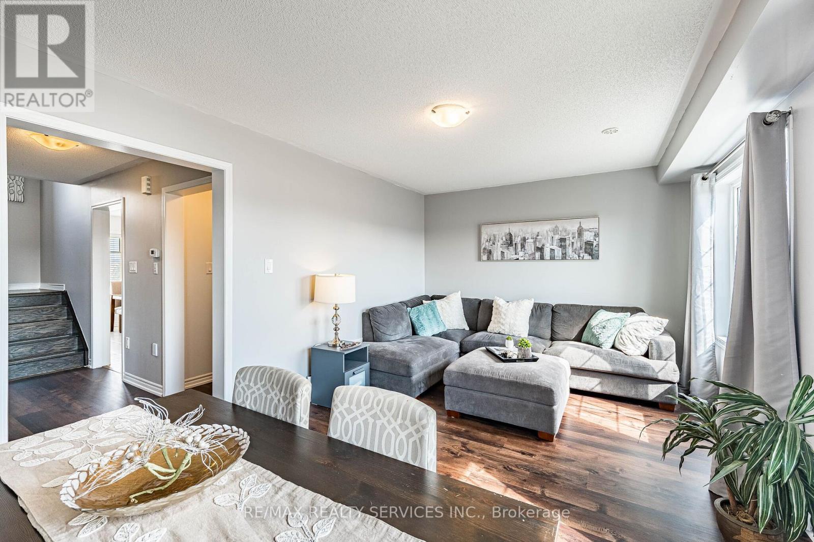 44 Bannister Crescent, Brampton, Ontario  L7A 4H3 - Photo 8 - W12903898