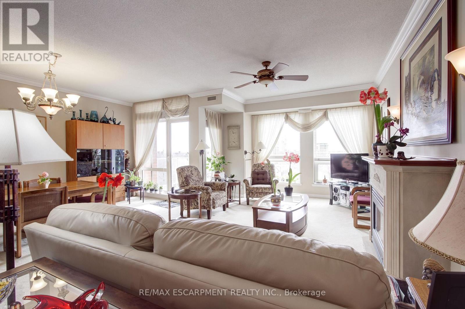 705 - 50 Old Mill Road, Oakville, Ontario  L6J 7W1 - Photo 19 - W12903908