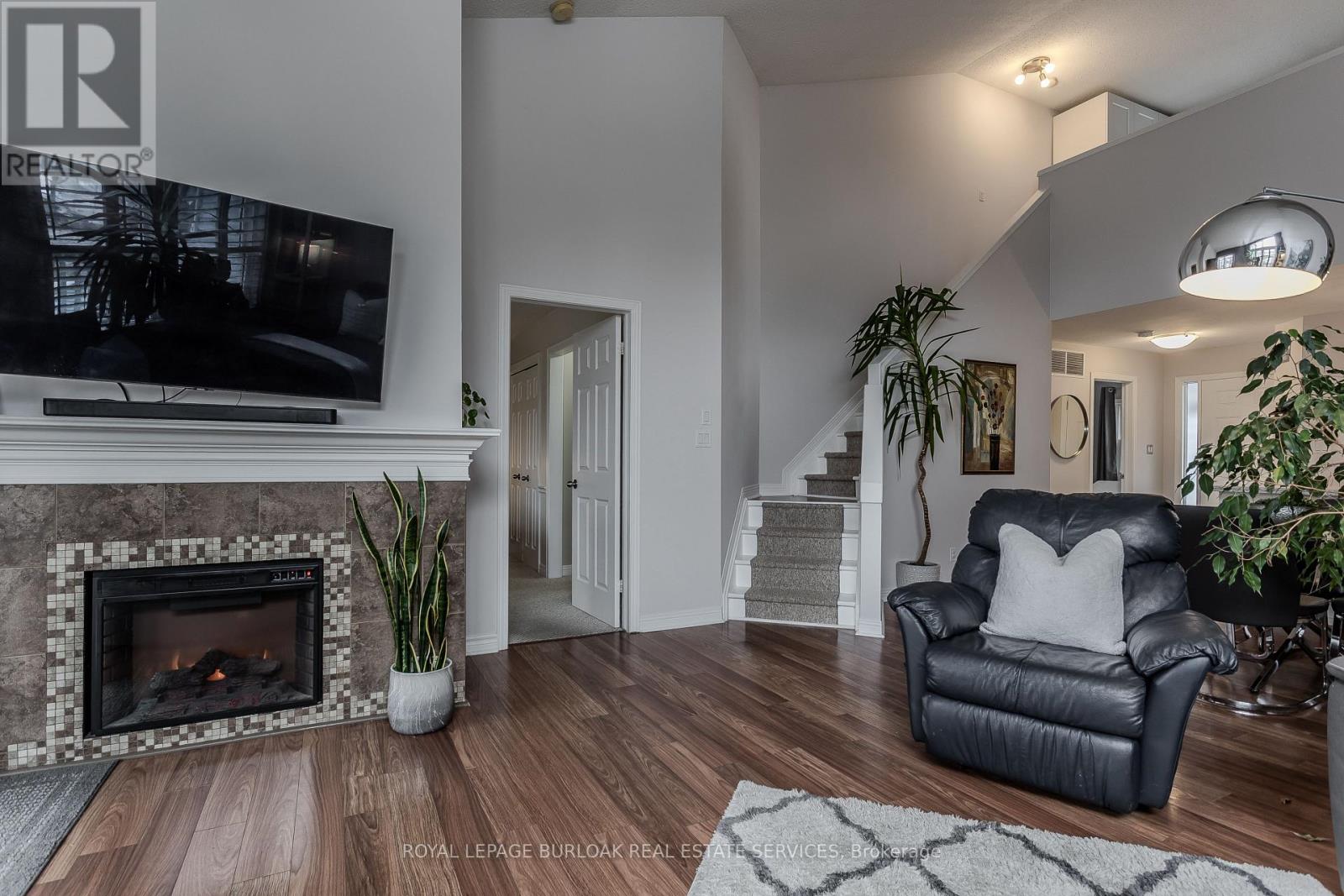 418 - 1210 Thorpe Road, Burlington, Ontario  L7S 2H1 - Photo 6 - W12903964