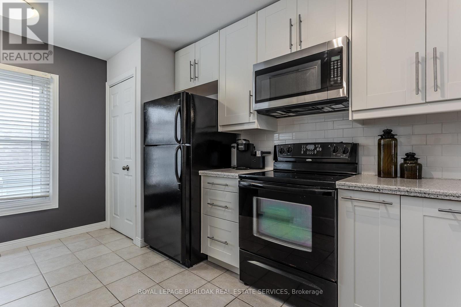 418 - 1210 Thorpe Road, Burlington, Ontario  L7S 2H1 - Photo 9 - W12903964