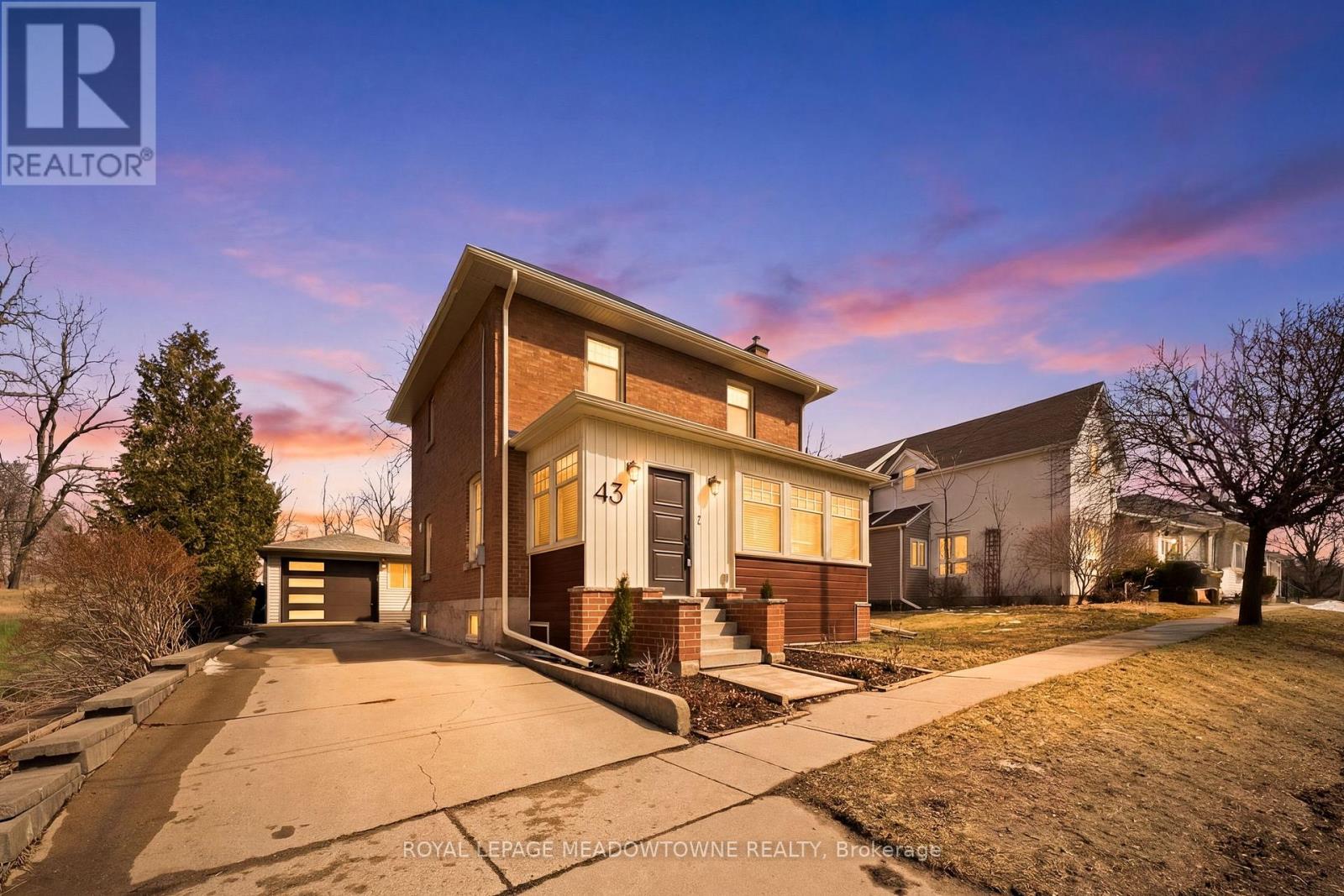 43 FREDERICK STREET, Halton Hills, Ontario