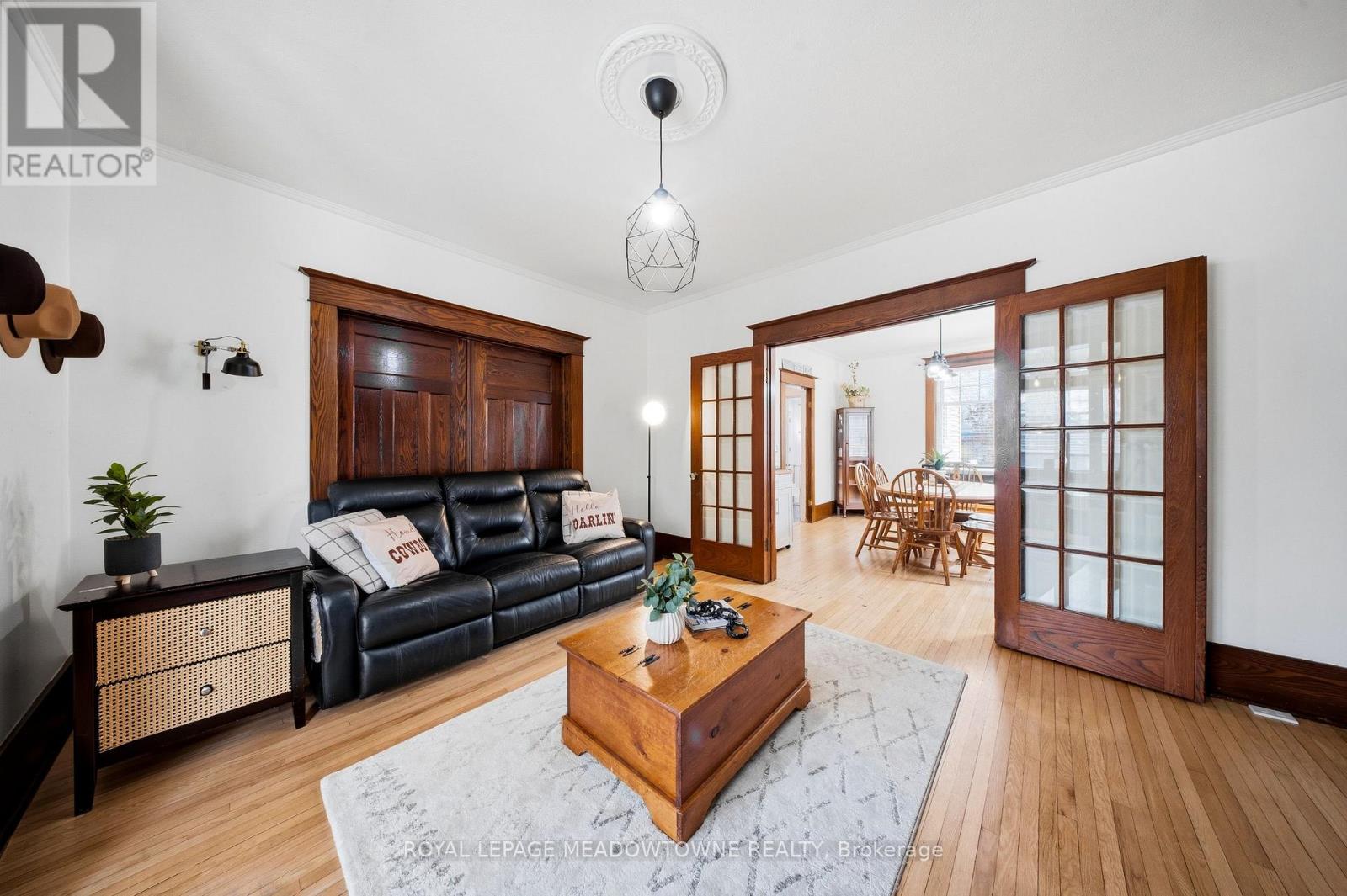 43 Frederick Street, Halton Hills, Ontario  L7J 2B9 - Photo 11 - W12904000