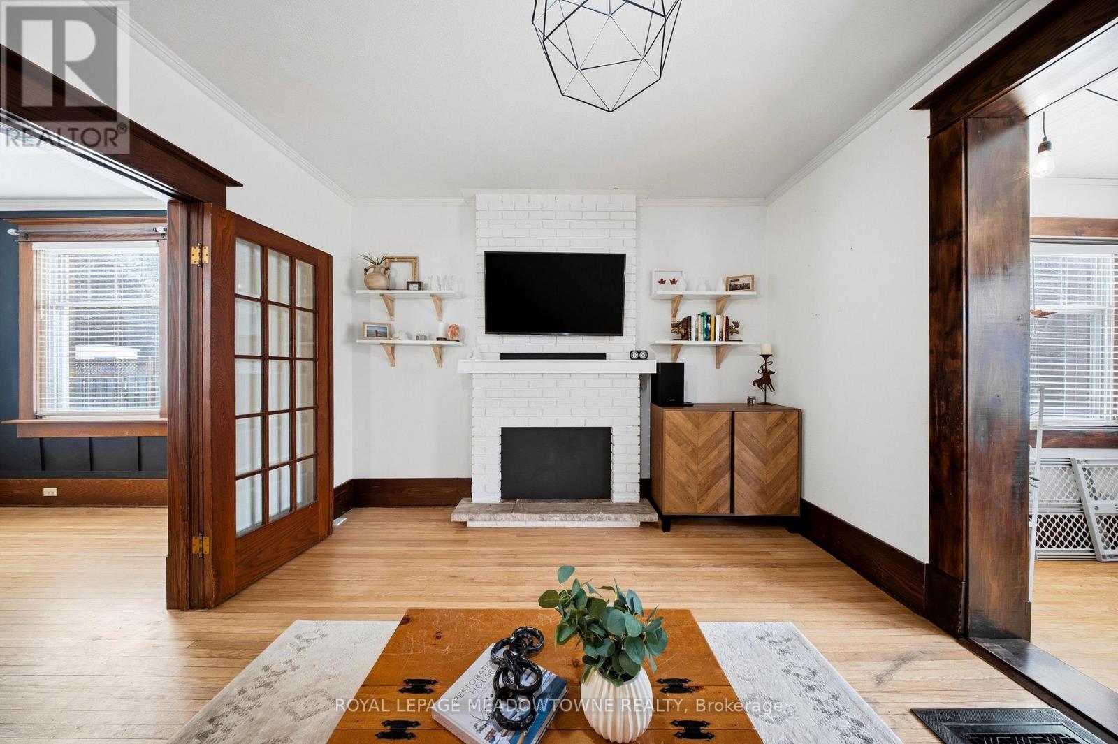 43 Frederick Street, Halton Hills, Ontario  L7J 2B9 - Photo 13 - W12904000