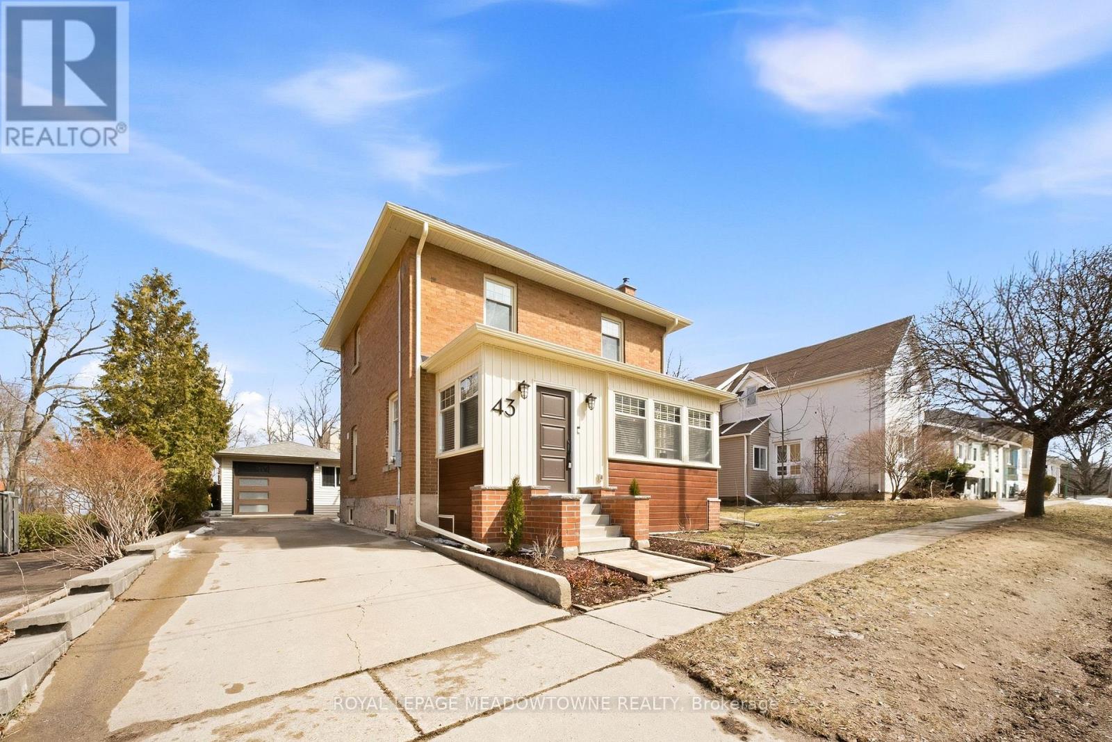 43 Frederick Street, Halton Hills, Ontario  L7J 2B9 - Photo 2 - W12904000