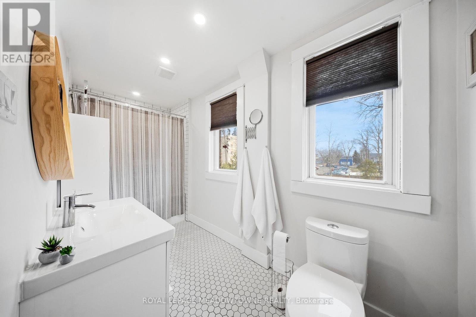 43 Frederick Street, Halton Hills, Ontario  L7J 2B9 - Photo 34 - W12904000