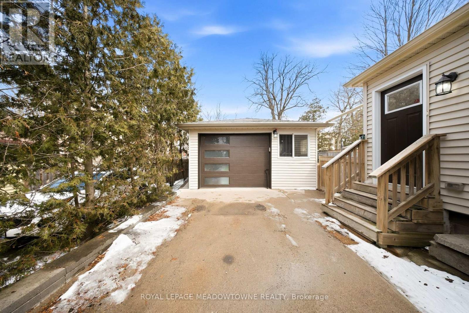 43 Frederick Street, Halton Hills, Ontario  L7J 2B9 - Photo 46 - W12904000