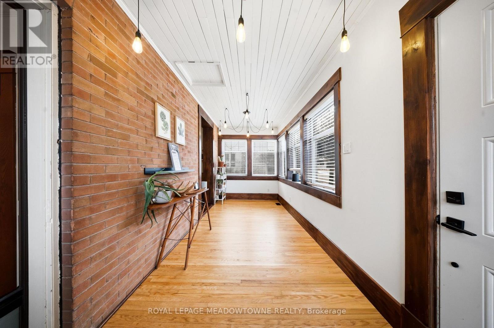 43 Frederick Street, Halton Hills, Ontario  L7J 2B9 - Photo 9 - W12904000